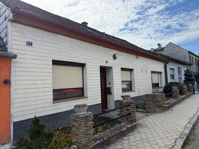 Eichhorn bei Zistersdorf 